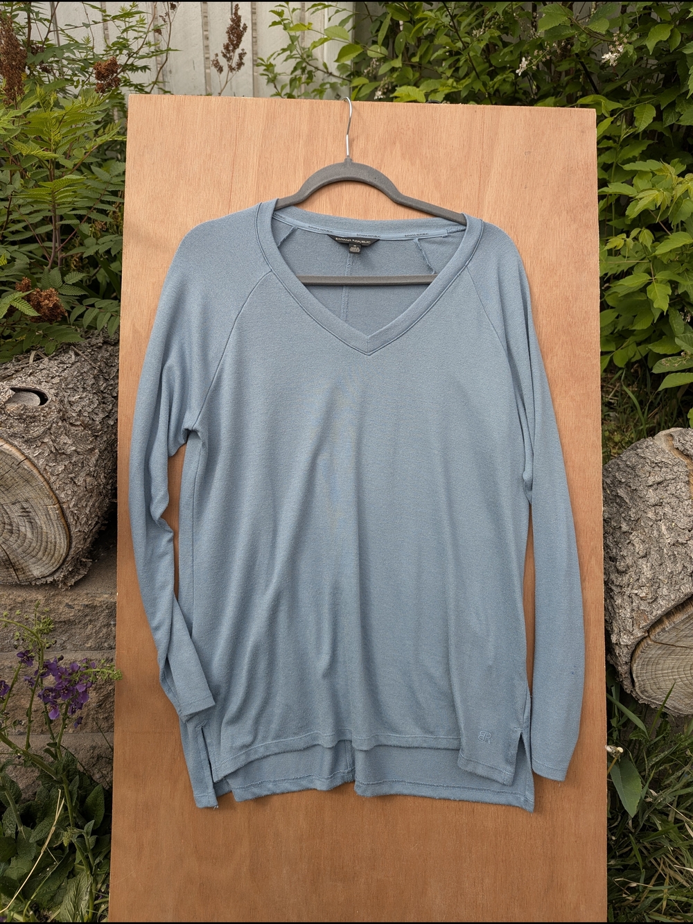 Banana Republic Cozy V-Neck Sweater Duo - Picture 4 of 17